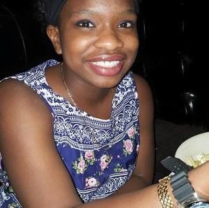 Meet your Posher, Dominique